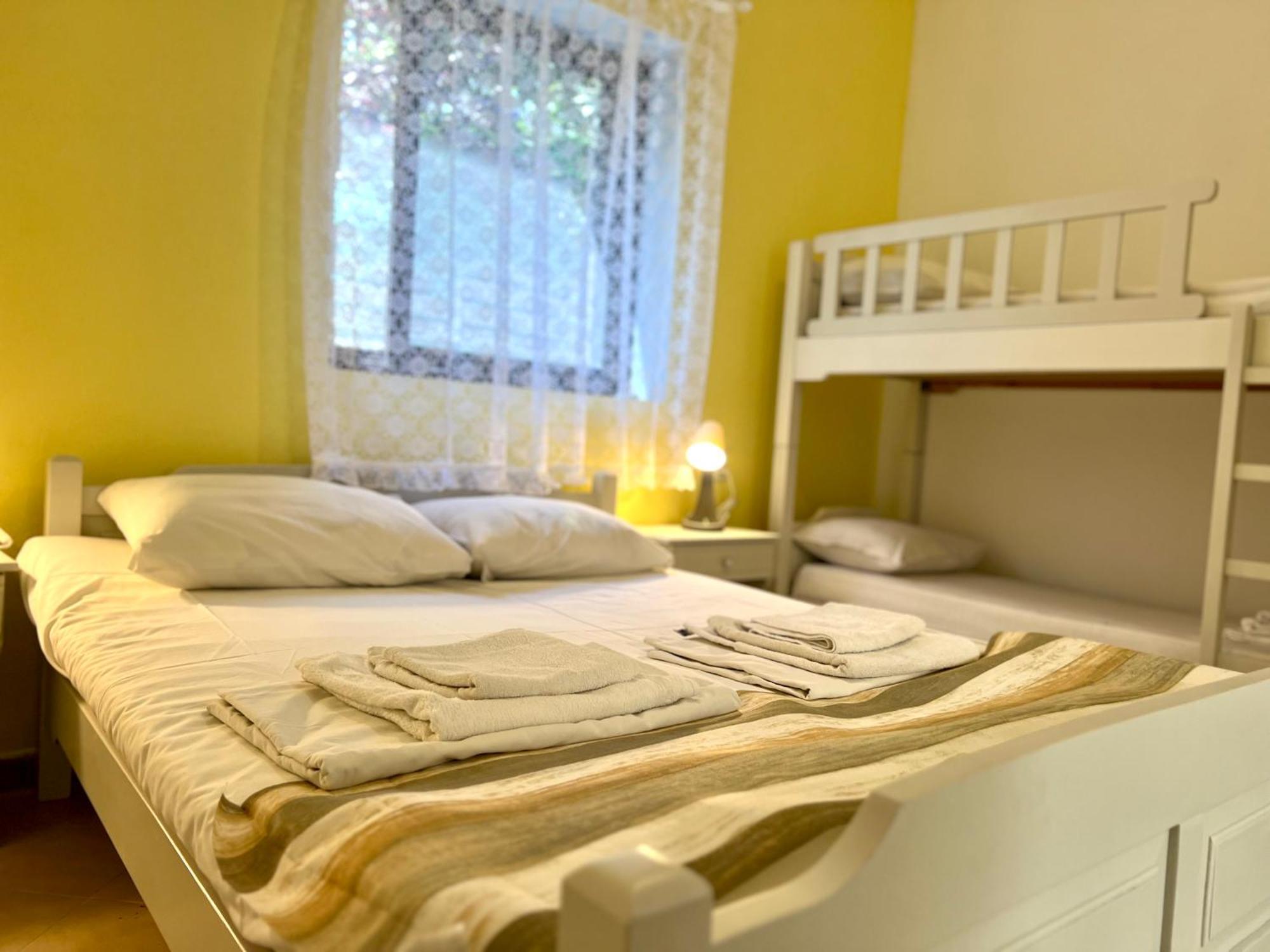 Guest House Julia Stavros  Ngoại thất bức ảnh